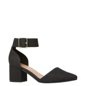 GUC Spring Agraleria black pointed toe, block heel ankle strap, size 10